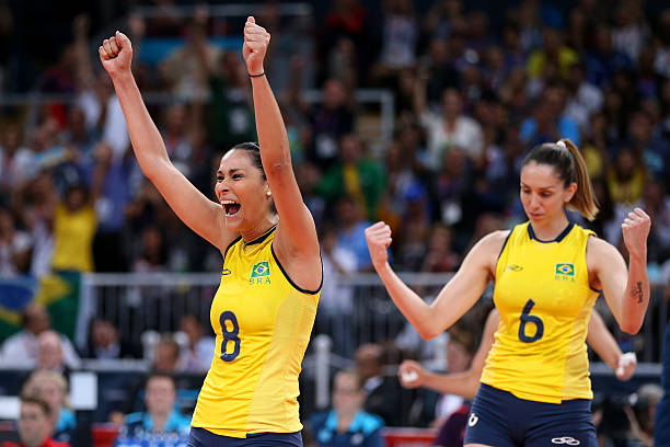 (结合教育热点“新课标”,吸引追求创新的教师)