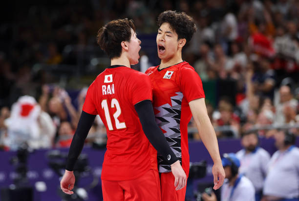 排球拦网手姿势:如何有效阻挡对方进攻?