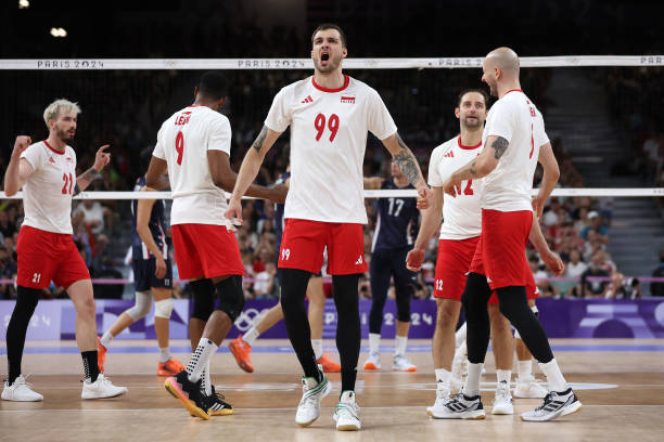 中学生排球入门:正确姿势与动作技巧详解