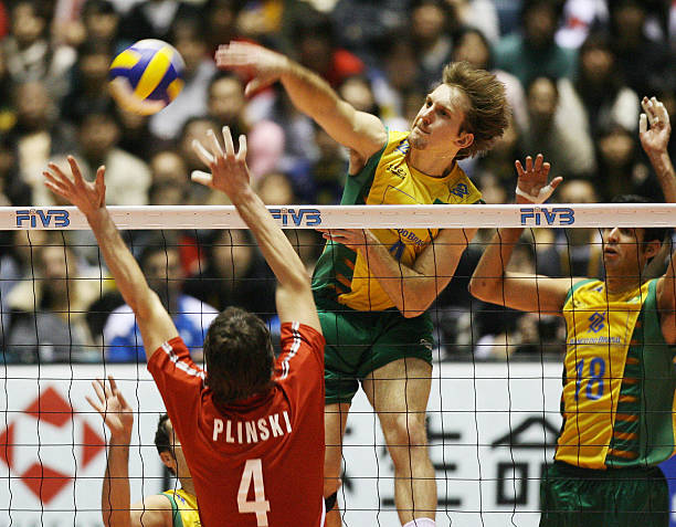 排球单局比赛中替补队员的替换次数说明