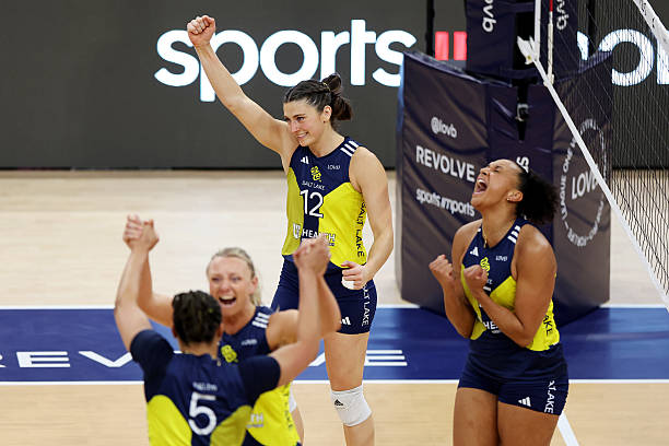 女子排球网的标准高度是多少米?