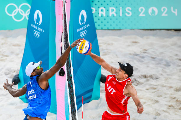 丁霞退役了吗?深度解析她的职业生涯与未来动向