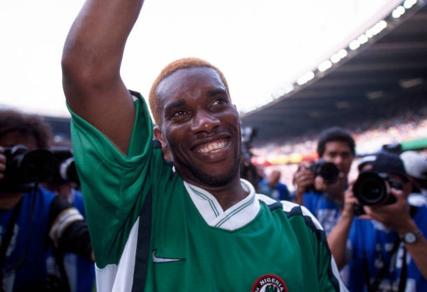 英雄与传奇:记录足球巨星世界杯高光时刻的经典照片